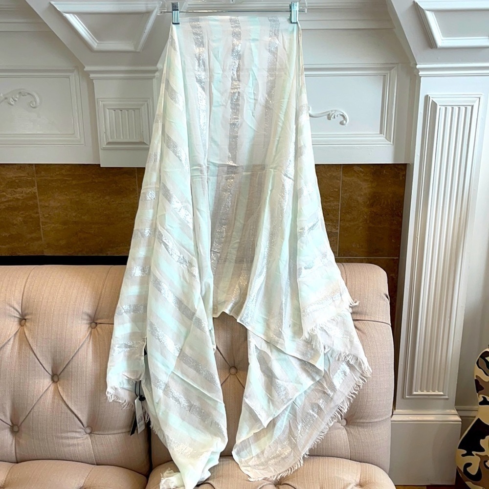 NWT Shawlsmith London Ivory/Seafoam 100% Viscose